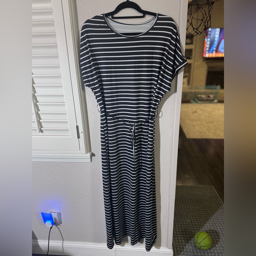 SHEIN Black and White Striped Dress - Picture 2 of 6